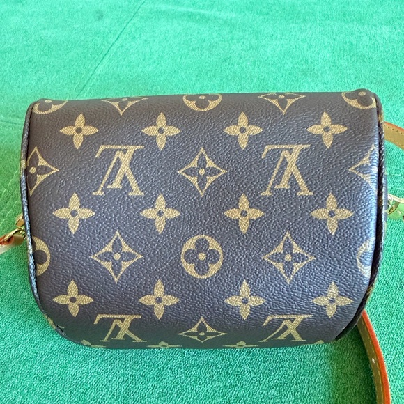 Louis Vuitton X Takashi Murakami Monogram Cerises Mini Bumbag - Picture 5 of 9